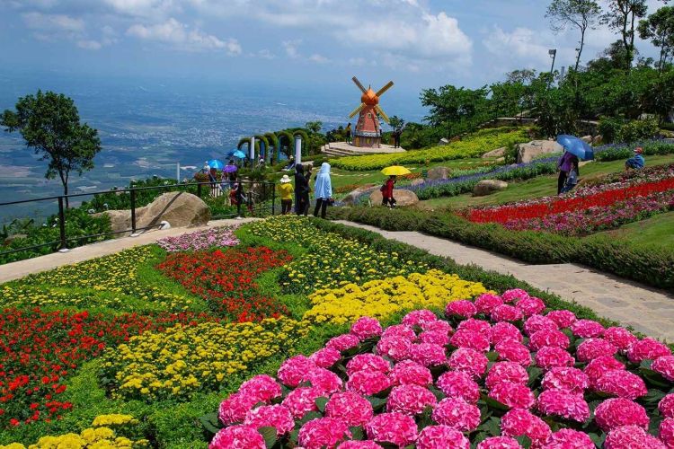 Các điểm du lịch tỉnh Tây Ninh mới sau sát nhập